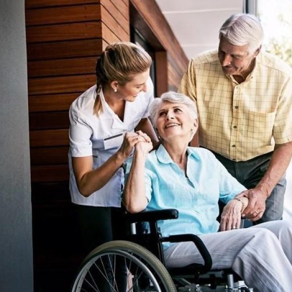 Servicios de Cuidado para Ancianos y Personas con Discapacidad